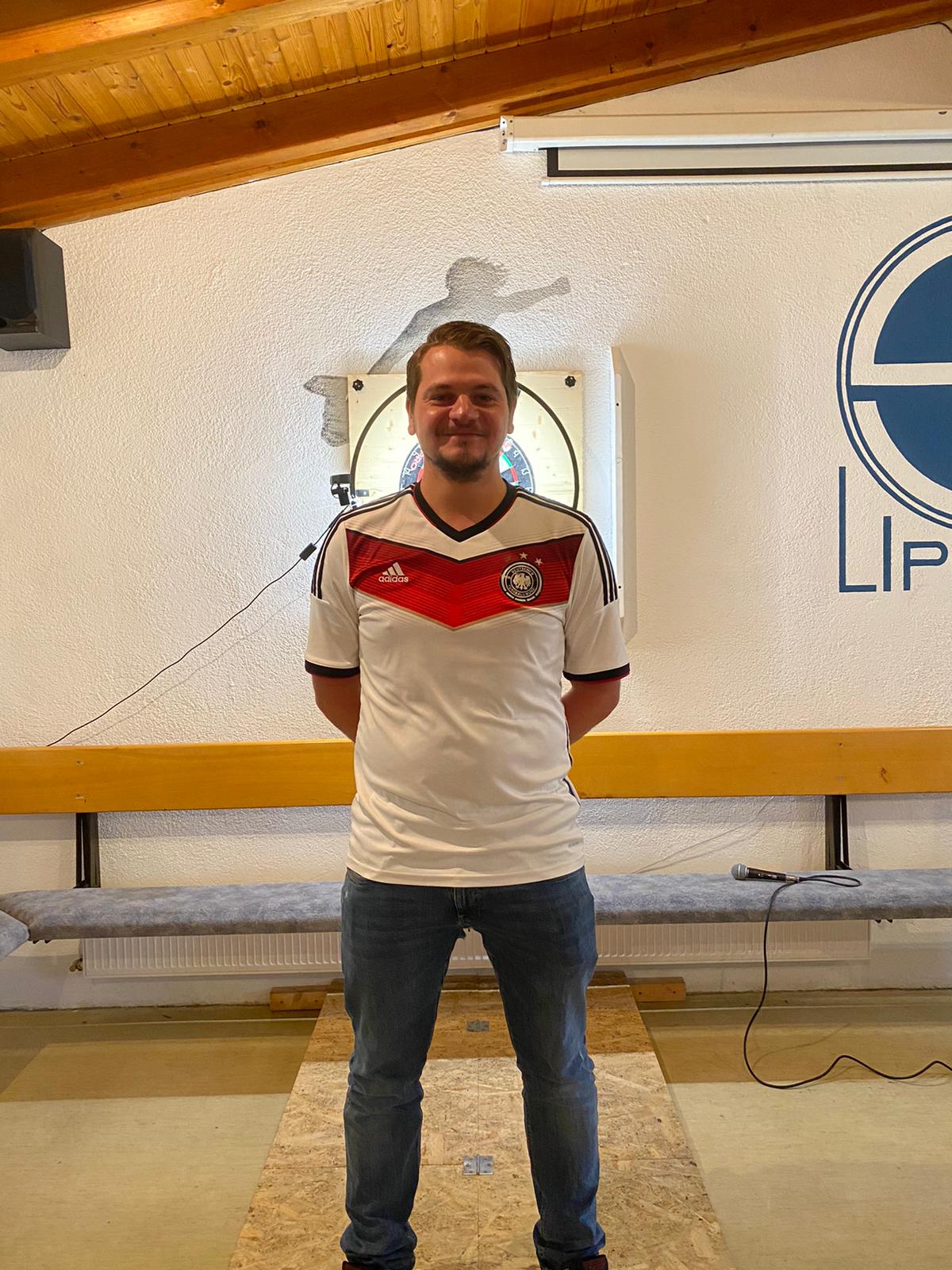 Steffen R